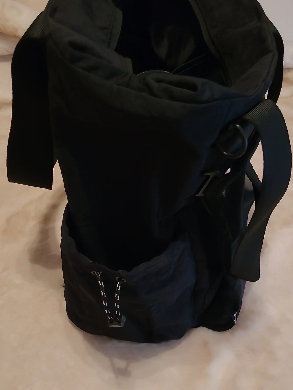 The Sport (Travel) Tote in Black - Picture 16 of 17